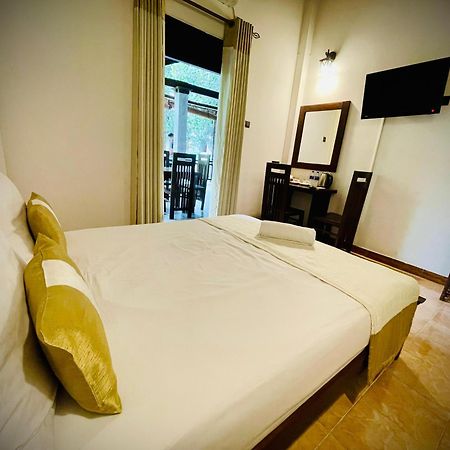 Hotel Grand Casa Канди Экстерьер фото