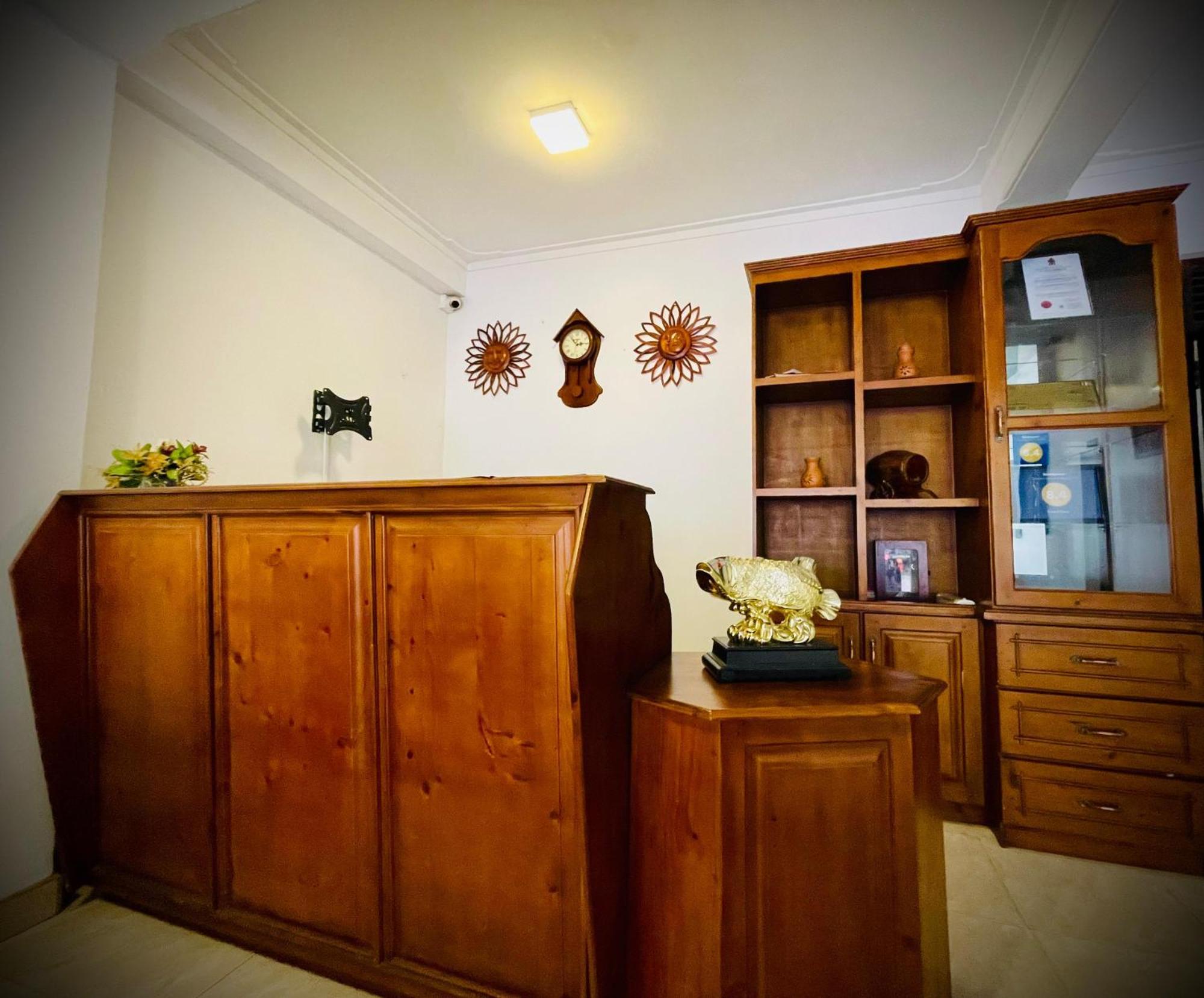 Hotel Grand Casa Канди Экстерьер фото