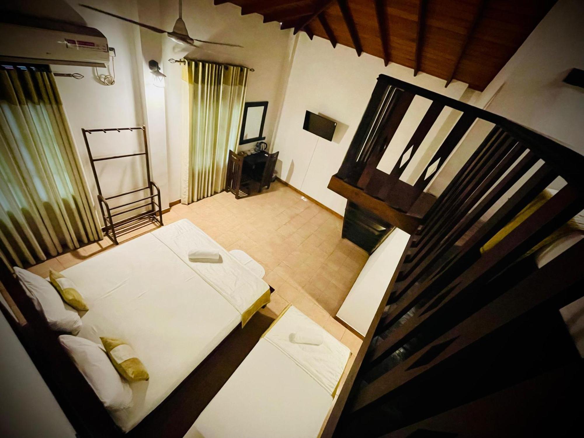 Hotel Grand Casa Канди Экстерьер фото